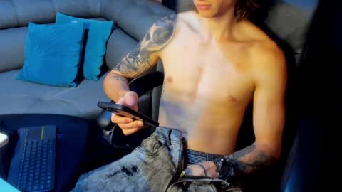 Snapshot of tommy_slater chatting on January 28, 2025, 12:05 am Tommy Slater online show from January 28, 2025, 12:05 am