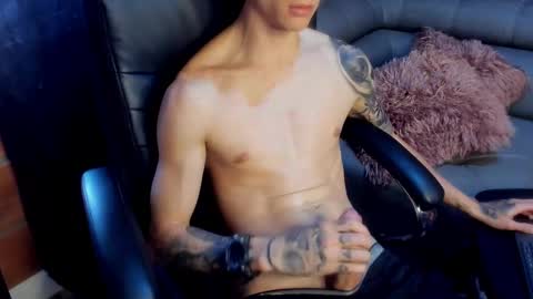 Snapshot of tommy_slater chatting on February 10, 2025, 5:30 pm Tommy Slater online show from February 10, 2025, 5:30 pm