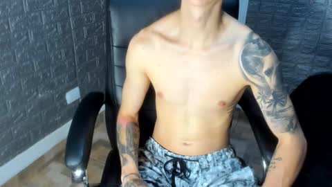 Snapshot of tommy_slater chatting on October 26, 2025, 10:15 pm Tommy Slater online show from October 26, 2025, 10:15 pm