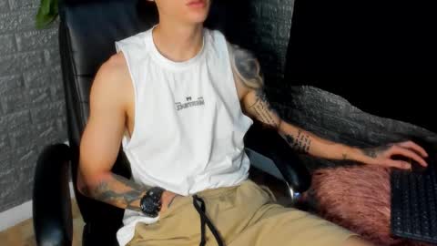 Snapshot of tommy_slater chatting on November 12, 2025, 9:03 pm Tommy Slater online show from November 12, 2025, 9:03 pm