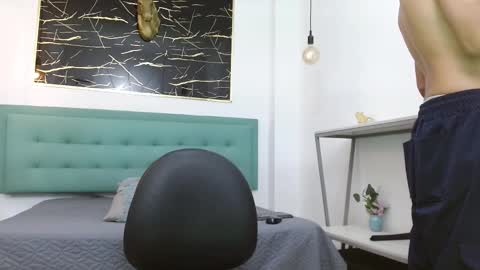 tommy_will online show from March 12, 2026, 4:51 am