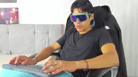 Snapshot of tommyhot7 chatting on June 15, 2026, 11:07 pm tommyhot7 online show from June 15, 2026, 11:07 pm