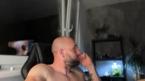 Thomas Fit online show from June 5, 2026, 9:20 pm