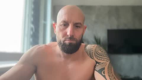 Thomas Fit online show from July 15, 2026, 6:18 am