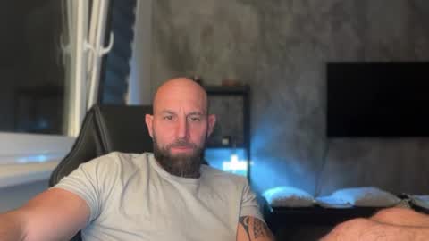 Thomas Fit online show from July 20, 2026, 9:06 pm