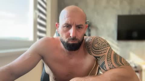 Thomas Fit online show from August 3, 2026, 3:27 pm