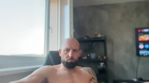 Thomas Fit online show from August 4, 2026, 5:10 am