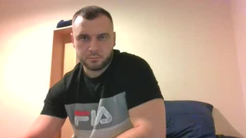 tommyy19901 online show from October 9, 2025, 6:28 pm