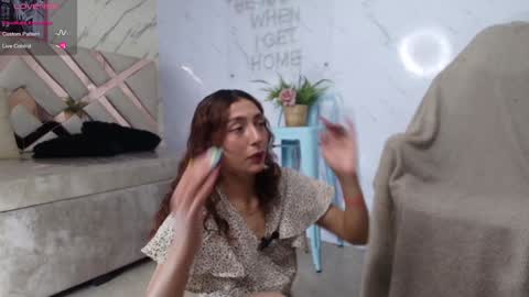 Snapshot of tomoe_b chatting on January 28, 2025, 3:36 am leyla online show from January 28, 2025, 3:36 am