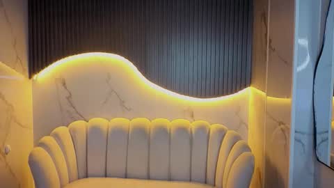 Snapshot of tomoe_b chatting on November 28, 2025, 4:15 am leyla online show from November 28, 2025, 4:15 am