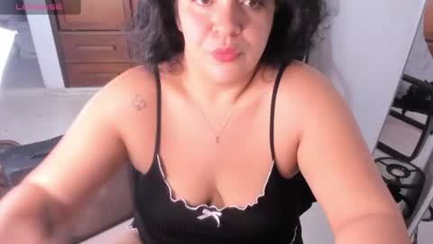 Snapshot of ton_amourrx chatting on July 17, 2026, 10:55 am lady blue online show from July 17, 2026, 10:55 am