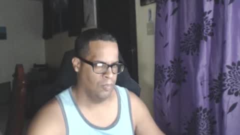 Antonio online show from November 13, 2025, 2:43 am