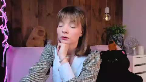 Melissa online show from June 18, 2026, 8:24 pm