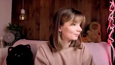 Melissa online show from July 14, 2026, 7:30 pm