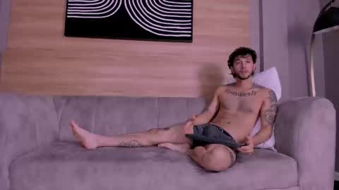 Snapshot of tonny__08 chatting on November 6, 2025, 2:40 pm Tonny online show from November 6, 2025, 2:40 pm