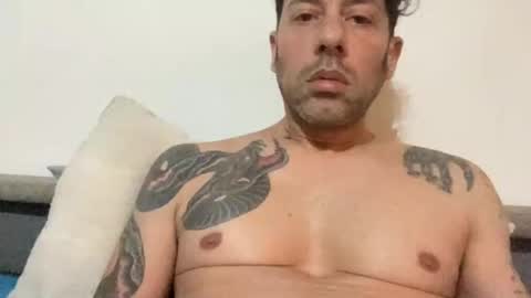 Snapshot of tony8miami chatting on February 21, 2025, 5:09 pm Tony8miami online show from February 21, 2025, 5:09 pm