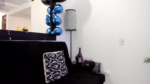 tony muscle1 online show from December 28, 2024, 2:11 am