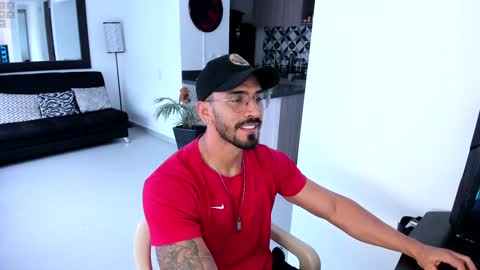 tony muscle1 online show from January 7, 2025, 10:08 pm