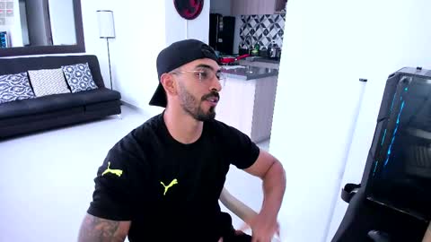 tony muscle1 online show from February 10, 2025, 8:31 pm