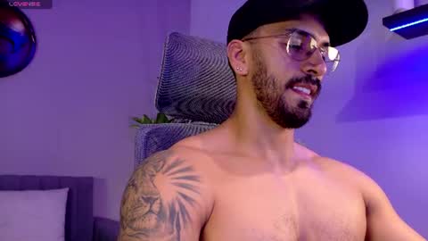 Snapshot of tony_muscle1 chatting on July 15, 2026, 6:57 pm tony muscle1 online show from July 15, 2026, 6:57 pm