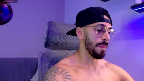 Snapshot of tony_muscle1 chatting on July 26, 2026, 12:12 pm tony muscle1 online show from July 26, 2026, 12:12 pm