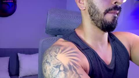 Snapshot of tony_muscle1 chatting on July 28, 2026, 2:13 pm tony muscle1 online show from July 28, 2026, 2:13 pm