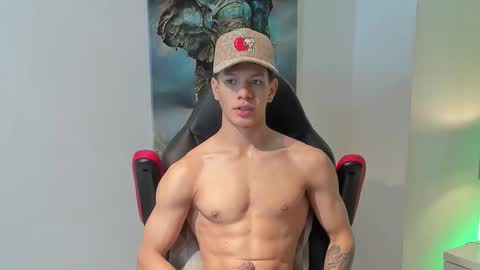 tony_petrov online show from September 10, 2025, 7:08 am