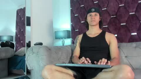 Snapshot of tonybenedetti chatting on May 4, 2026, 8:49 pm Tony Benedetti online show from May 4, 2026, 8:49 pm