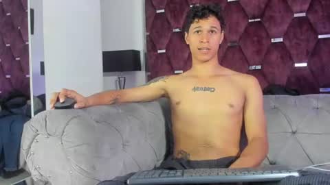 Snapshot of tonybenedetti chatting on June 11, 2026, 12:32 am Tony Benedetti online show from June 11, 2026, 12:32 am