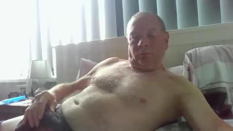 tonygibbson62 online show from May 31, 2026, 10:33 am