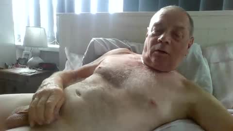 tonygibbson62 online show from July 11, 2026, 1:47 pm