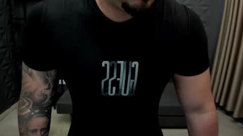 Snapshot of tonywilcoxx chatting on September 13, 2025, 5:29 am TonyWilcox online show from September 13, 2025, 5:29 am