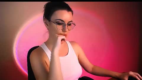 Elizabeth online show from July 15, 2026, 7:41 pm