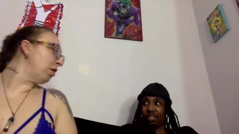 toochillcouple420 online show from December 7, 2024, 12:52 am