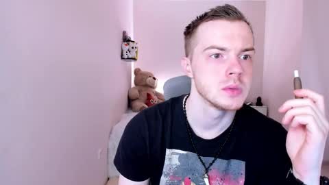 Snapshot of toohornyserj chatting on February 22, 2025, 11:24 pm toohornyserj online show from February 22, 2025, 11:24 pm