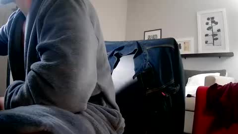 Snapshot of toomuchsmoke chatting on October 6, 2025, 3:59 am toomuchsmoke online show from October 6, 2025, 3:59 am