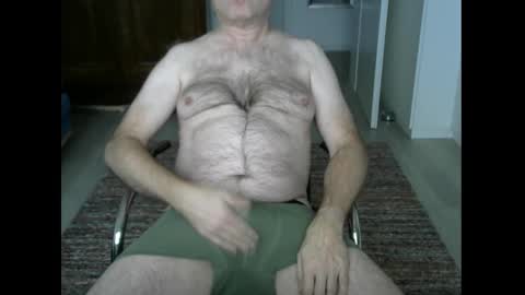 Snapshot of tooohard chatting on December 2, 2024, 8:41 am Alex online show from December 2, 2024, 8:41 am