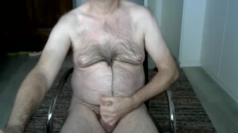 Snapshot of tooohard chatting on January 6, 2025, 9:41 am Alex online show from January 6, 2025, 9:41 am