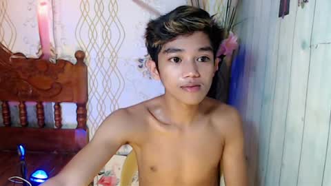 jhonrex online show from July 14, 2026, 3:33 am