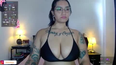 toothyy online show from November 1, 2025, 4:42 pm