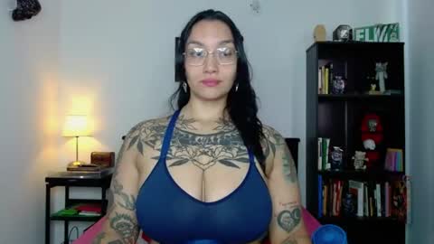 Snapshot of toothyy chatting on June 22, 2026, 1:19 pm toothyy online show from June 22, 2026, 1:19 pm