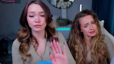 Snapshot of top_twins chatting on February 7, 2026, 5:27 pm Yara online show from February 7, 2026, 5:27 pm