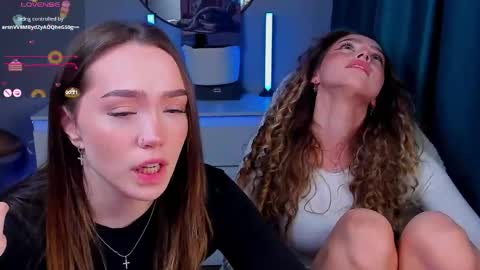 Snapshot of top_twins chatting on April 14, 2026, 3:51 pm Yara online show from April 14, 2026, 3:51 pm