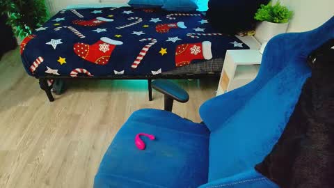 topcranberry online show from February 22, 2026, 4:24 am