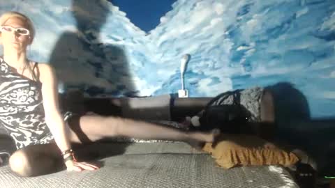 Tara J online show from January 28, 2025, 7:00 pm