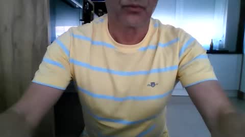Snapshot of topsecreton chatting on May 25, 2026, 10:43 am topsecreton online show from May 25, 2026, 10:43 am