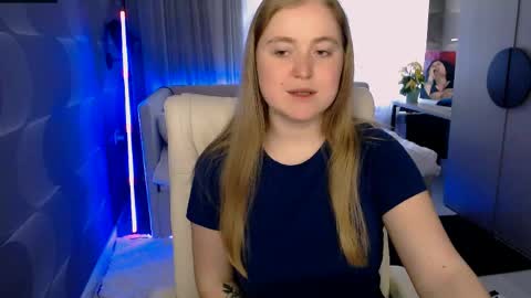 tori_blond online show from April 25, 2026, 6:16 am