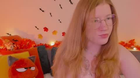 Tori online show from November 6, 2025, 8:15 am