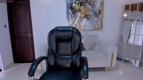 Tori Cross online show from January 31, 2025, 3:55 pm