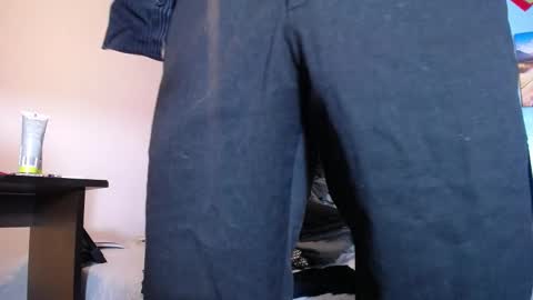 Snapshot of toro_hot chatting on February 14, 2025, 2:44 pm Toro online show from February 14, 2025, 2:44 pm